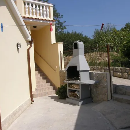 In With Balcony, Air Conditioning, W-lan, Washing Machine Lopar