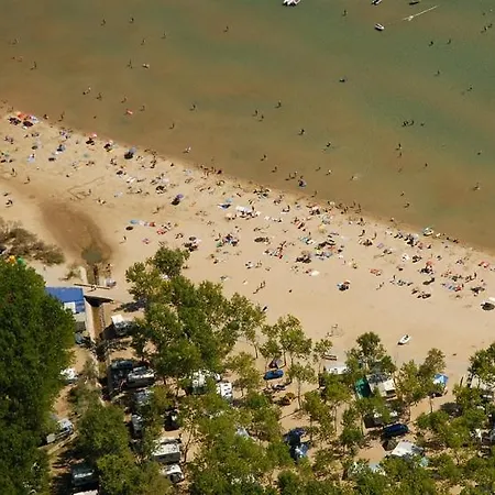 In With Balcony, Air Conditioning, W-lan, Washing Machine Lopar