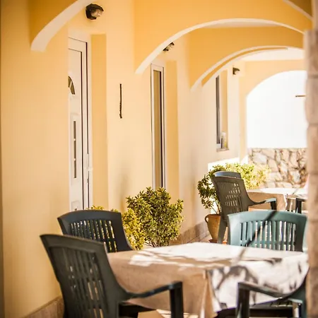 In With Balcony, Air Conditioning, W-lan, Washing Machine * Lopar