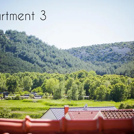 In With Balcony, Air Conditioning, W-lan, Washing Machine Apartmán *