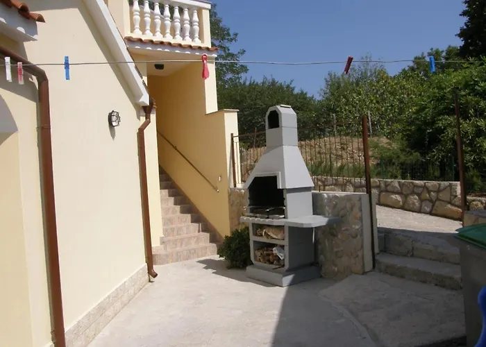 In With Balcony, Air Conditioning, W-lan, Washing Machine Lopar