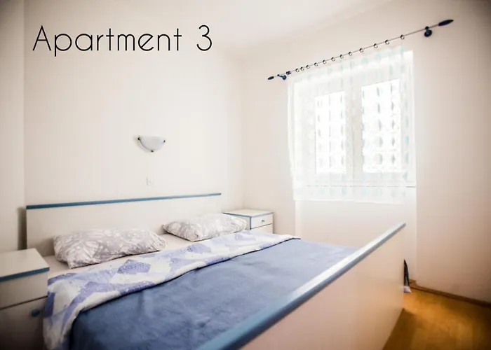 In With Balcony, Air Conditioning, W-lan, Washing Machine Lopar